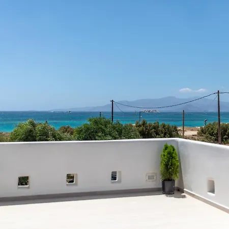 Kalais Beachfront - Stunning Sea & Sunset Views, Free Chairs, Bus Stop Outside, 12 Min From Naxos Town, 200 Mbps Wifi