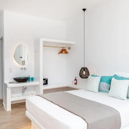 Kalais Beachfront - Stunning Sea & Sunset Views, Free Chairs, Bus Stop Outside, 12 Min From Naxos Town, 200 Mbps Wifi