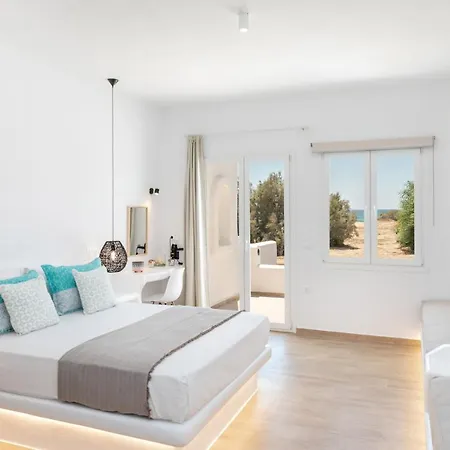 Kalais Beachfront - Stunning Sea & Sunset Views, Free Chairs, Bus Stop Outside, 12 Min From Naxos Town, 200 Mbps Wifi Apartment Plaka (Naxos)