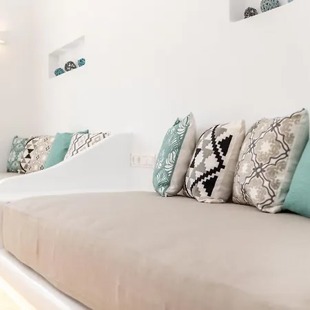 Beachfront Private At Kalais - Stunning Sea & Sunset Views, Bus Stop Outside, Easy Naxos Town Access, Free Chairs Lägenhet Pláka