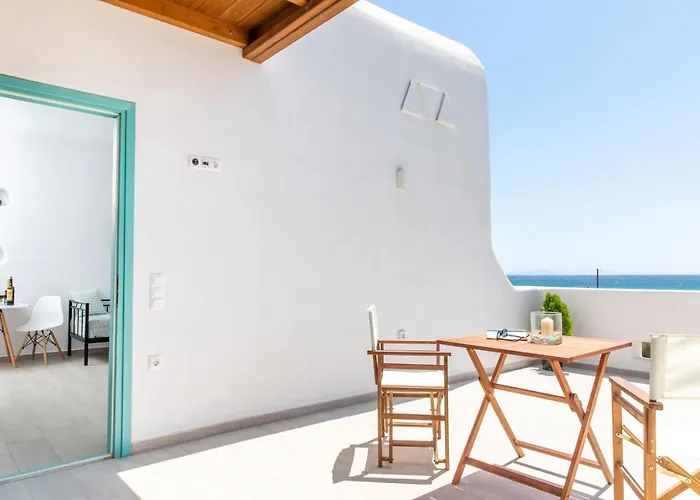 Appartement Kalais Beachfront Private Suites - Stunning Sea & Sunset Views, Bus Stop Outside, 12-Minute Drive From Naxos Town, Free Beach Chairs - Escape To Elysium *
