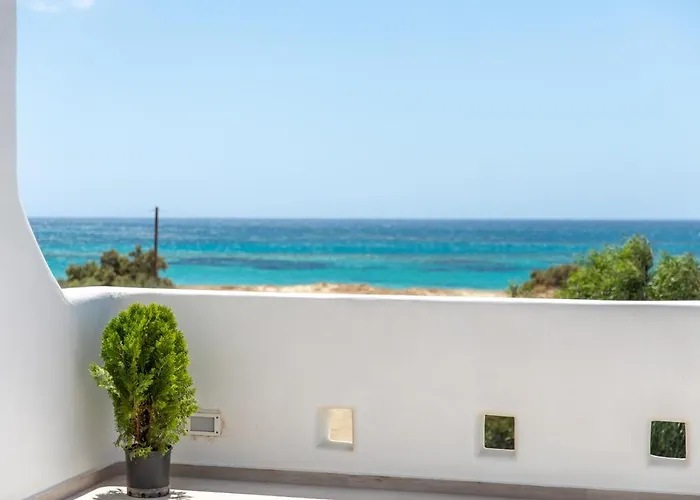 Appartement Kalais Beachfront Private Suites - Stunning Sea & Sunset Views, Bus Stop Outside, 12-Minute Drive From Naxos Town, Free Beach Chairs - Escape To Elysium Pláka